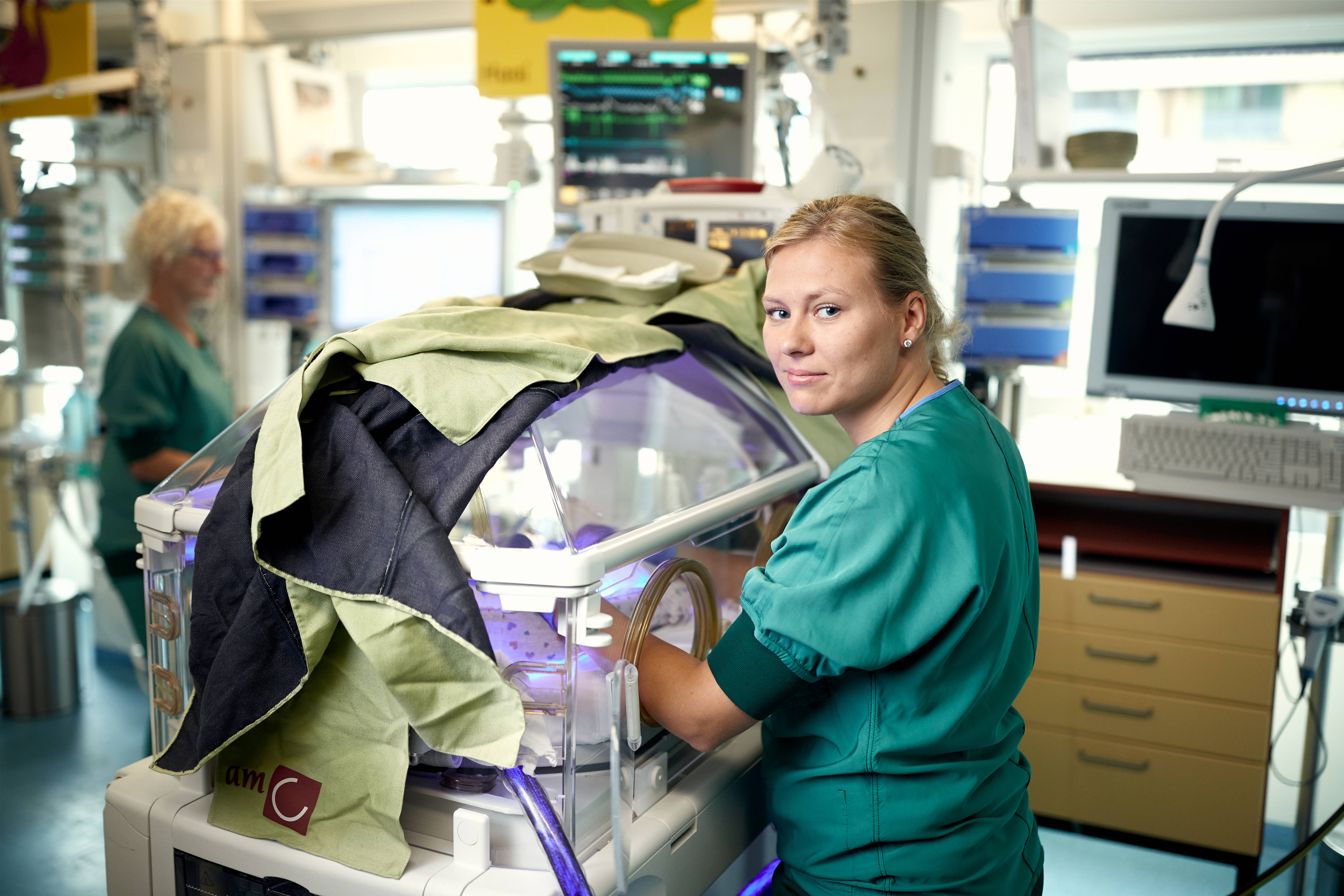 Verpleegkundige Bij Couveuse 3