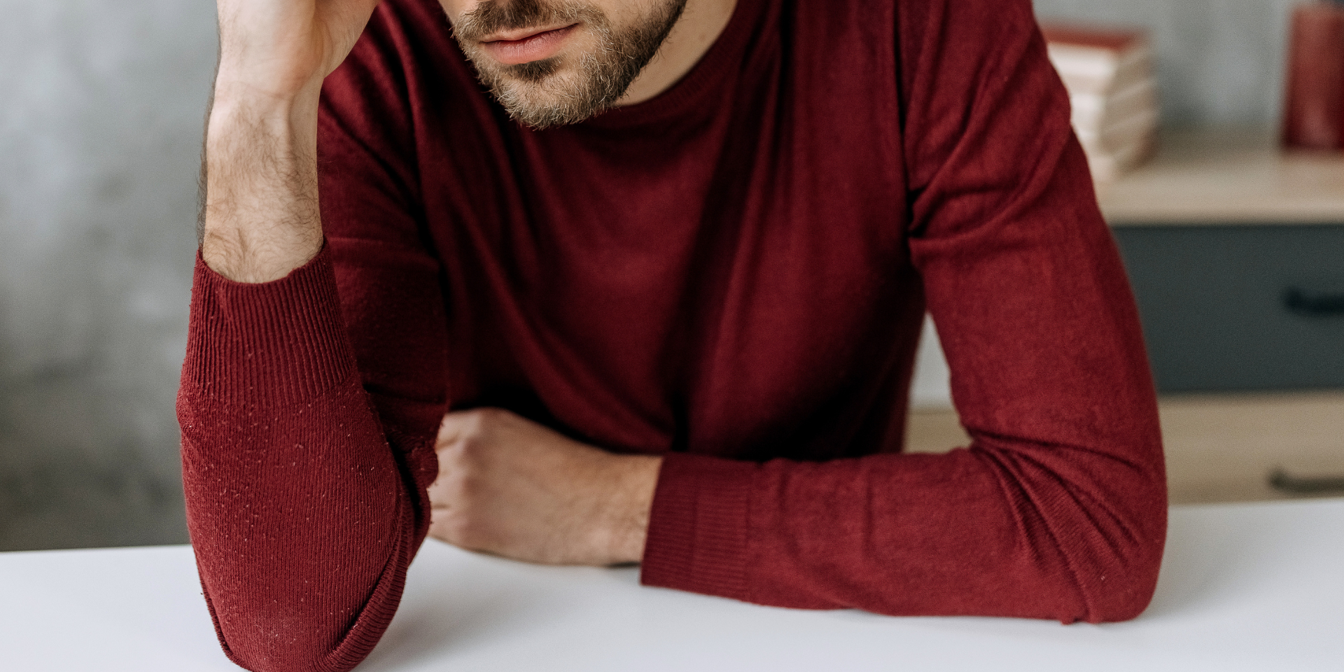 Gestresste man - Foto ter illustratie © Canva