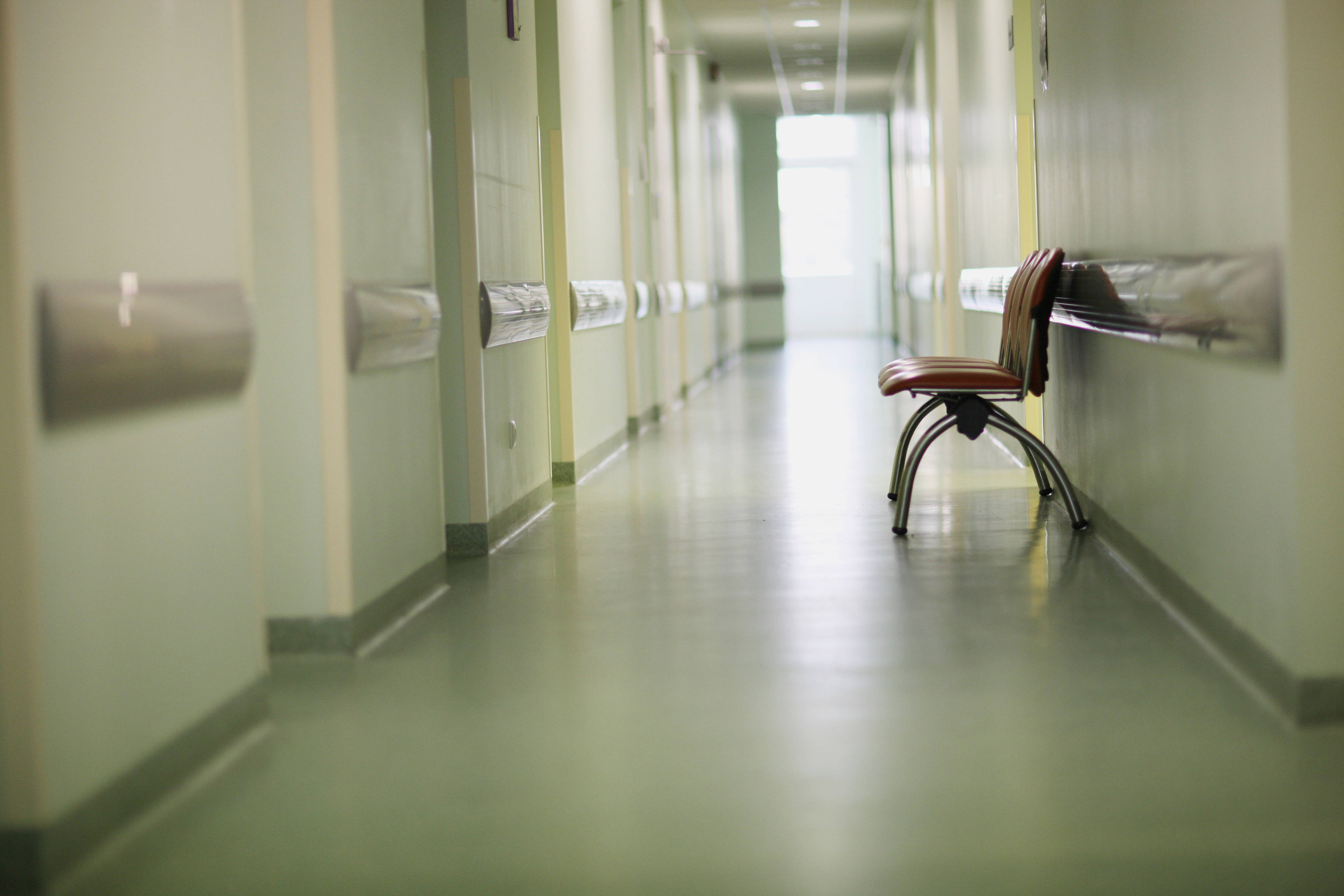 Ziekenhuis_gang_wachten